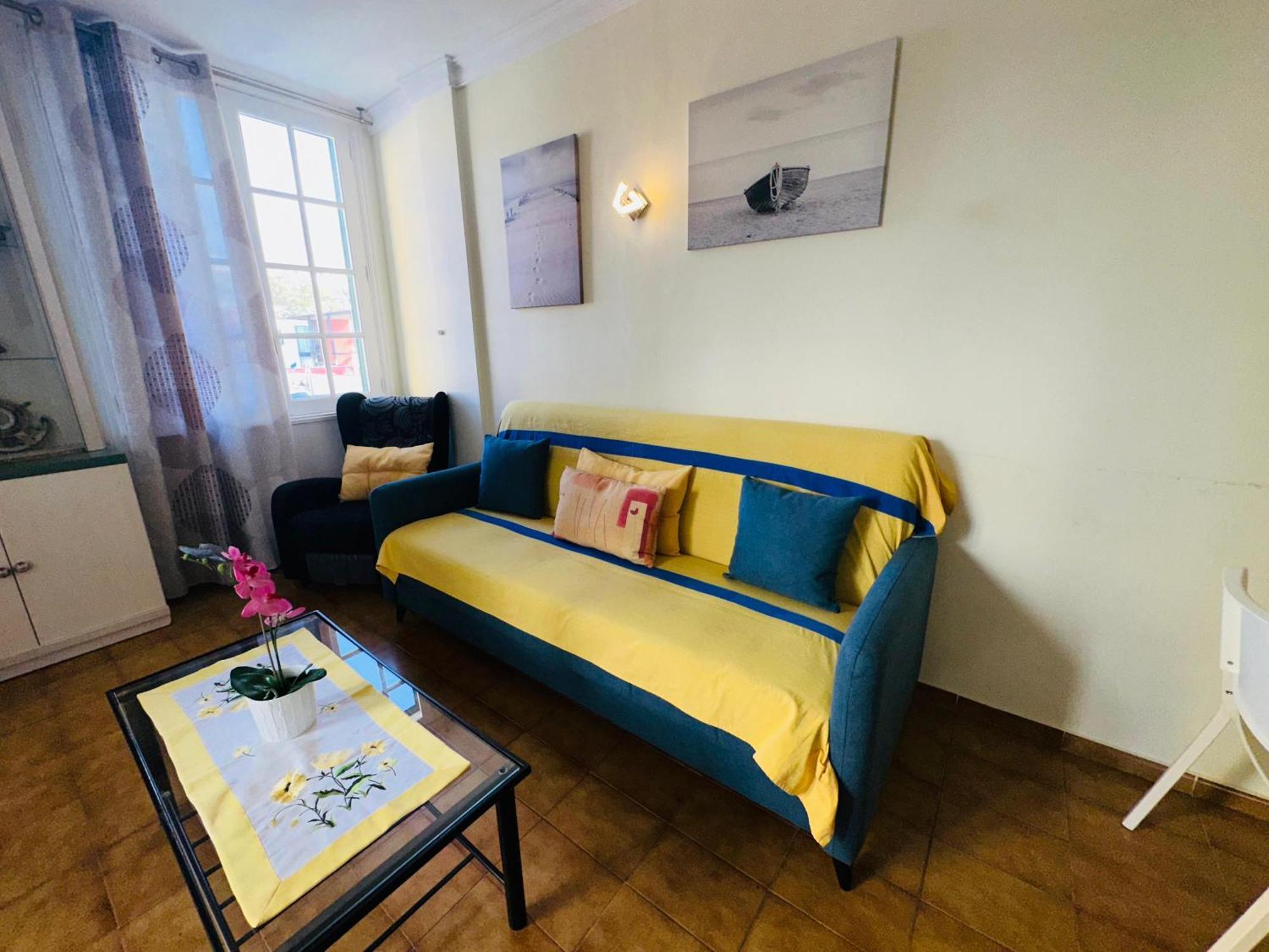 Location Playa Vistas. Cristianos. Wifi.